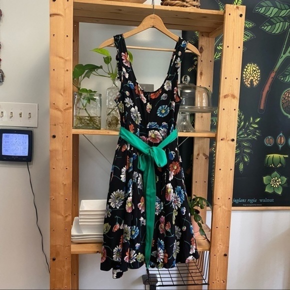 Anthropologie Moulinette Soeurs Black Floral Print Green Belt Sleeveless Dress - Picture 3 of 15
